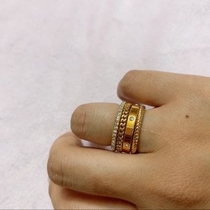 3/$30🌟Kate Spade Gold Crystal Stacked Rings